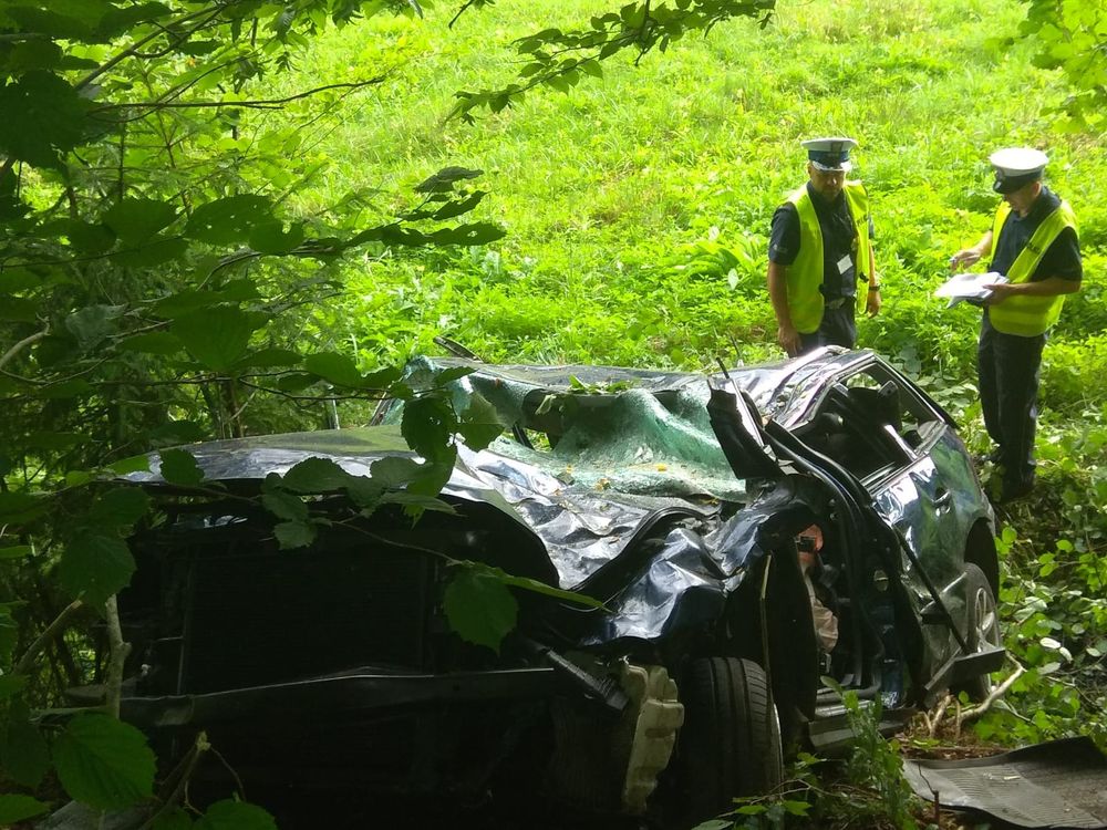 366 131934, , : Groźny wypadek drogowy w Piaśnicy: 23-latek zakleszczony w pojeździe | Portal i Telewizja Kaszuby24